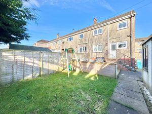 Photo 17- click for photo gallery